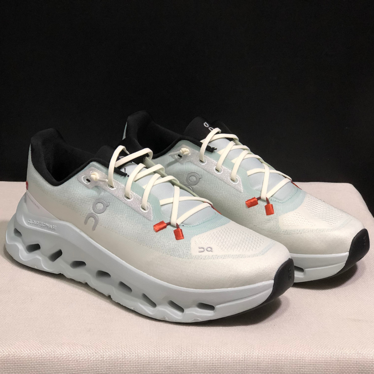 Cloudtilt - Mineral Ivory